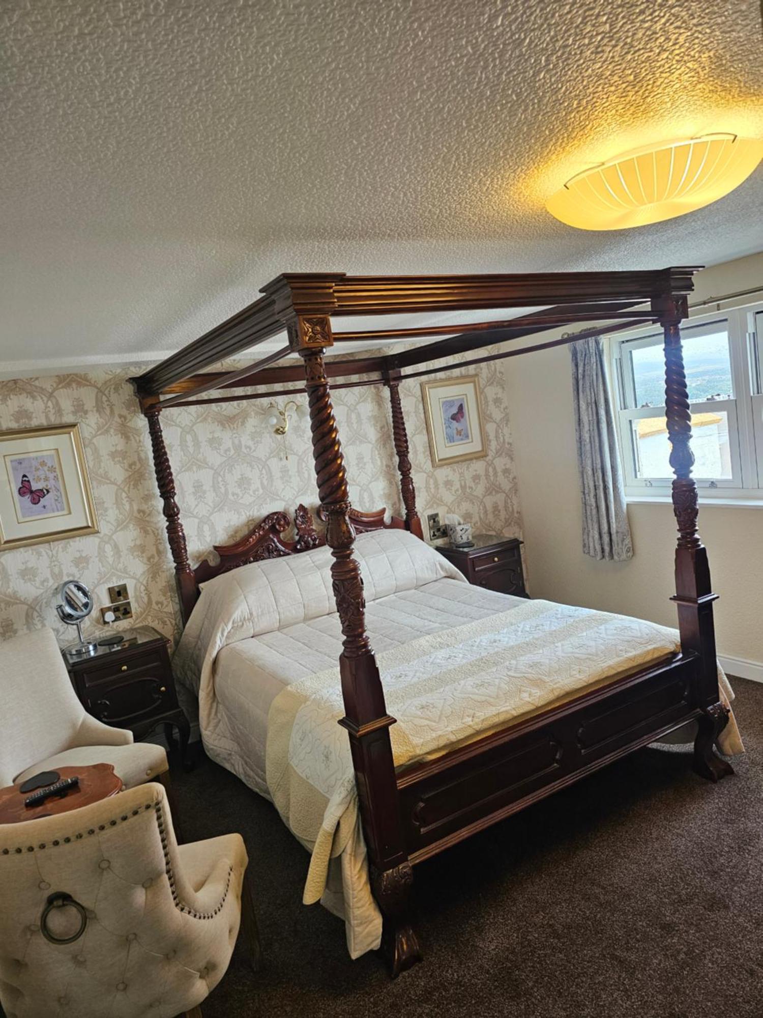Guest house Castle By The Sea Scarborough